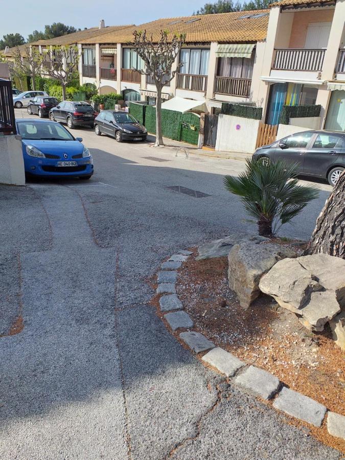 Joli Studio Res Au Calme En Rez De Jardin A Bandol. Exterior photo
